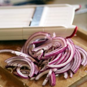 Sliced onions for ceviche