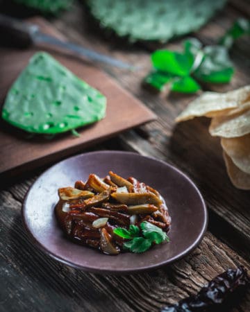 Nopalitos Enchilados