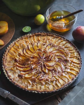 Plum tart with honey glaze