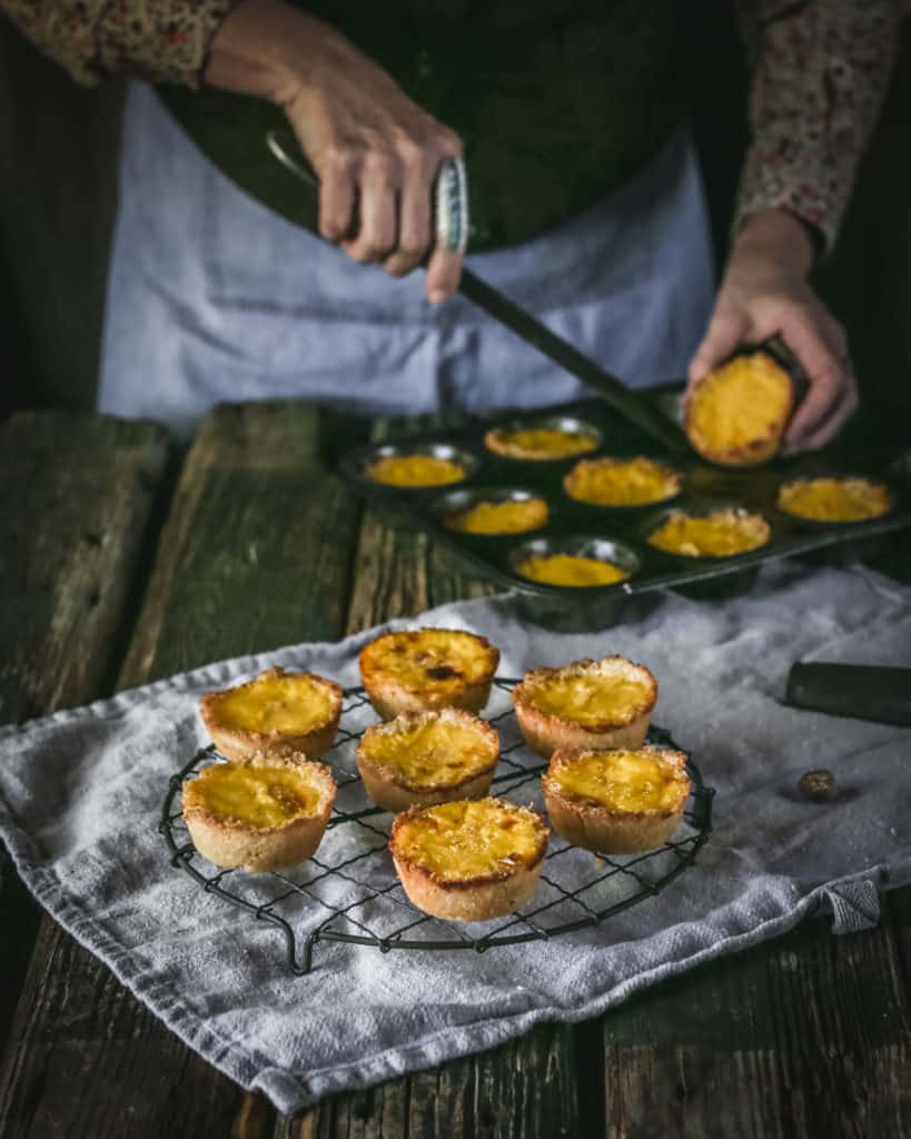 pastel de nata on wire rack