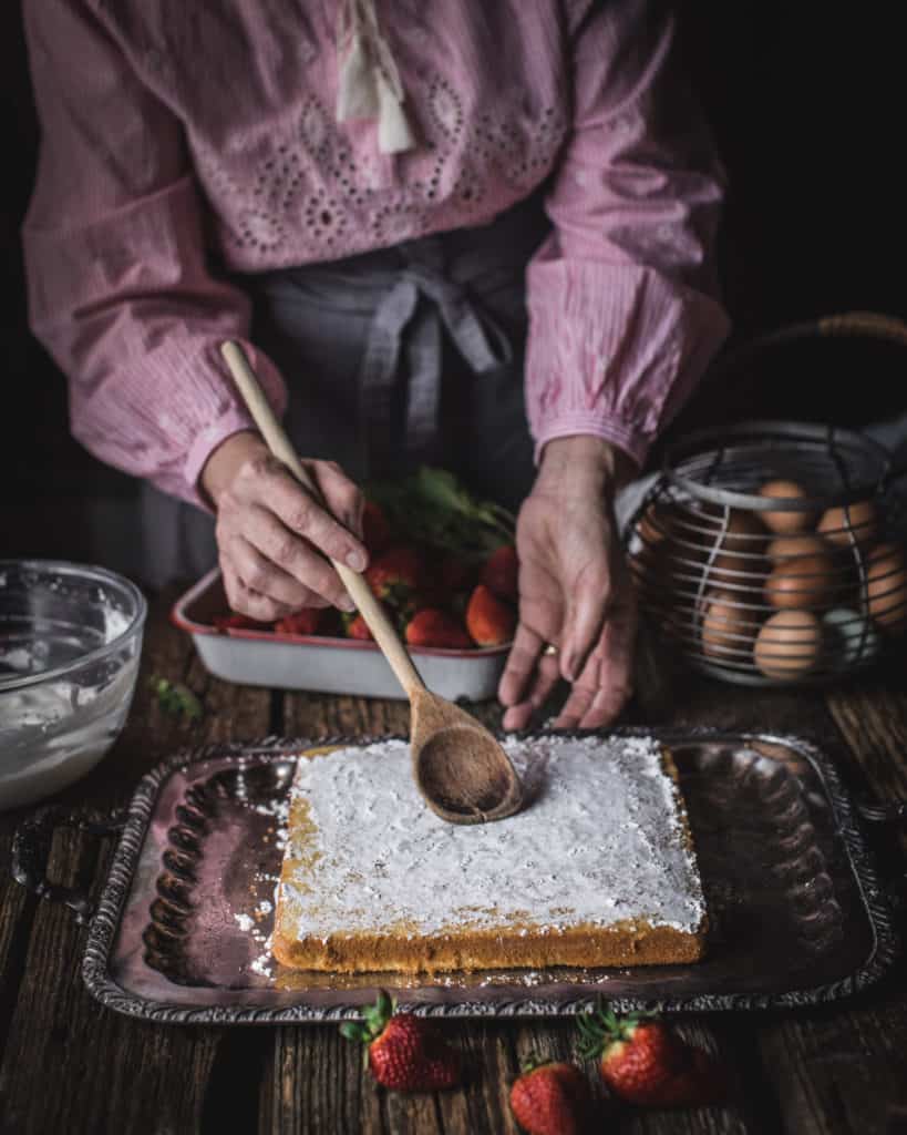 strawberry shortcake with powdered sugar