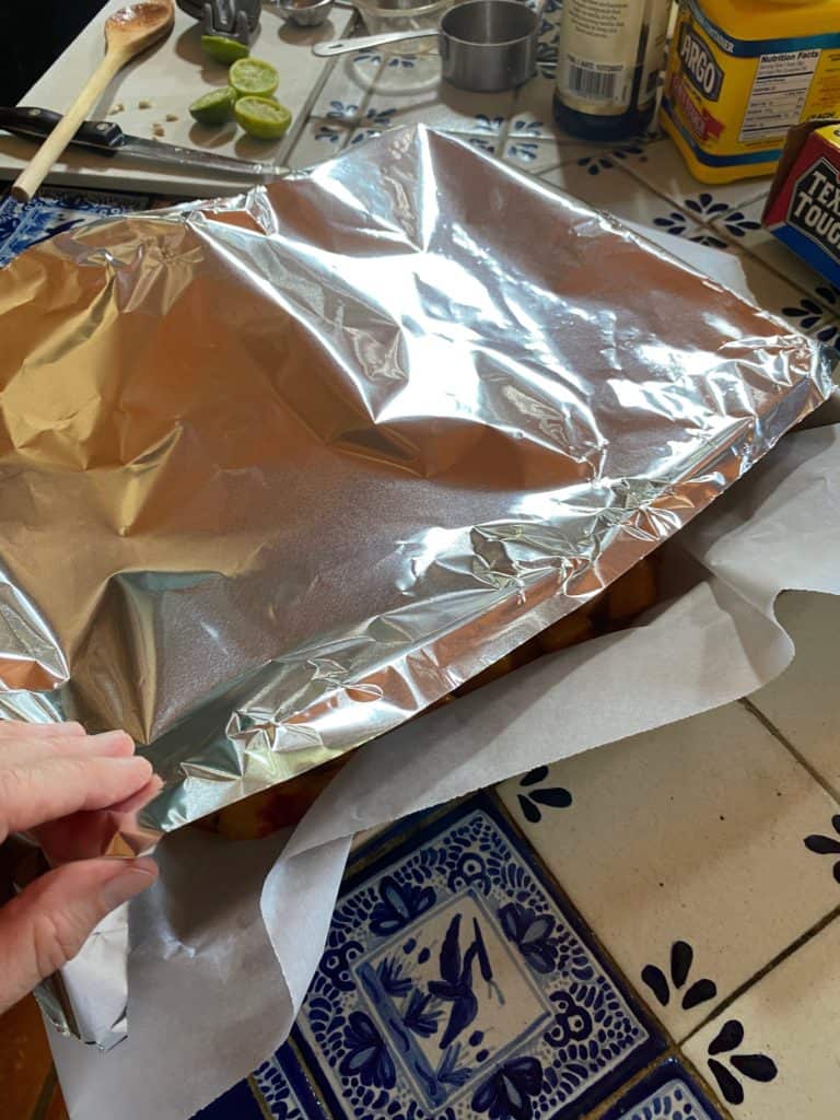 covering pan with foil