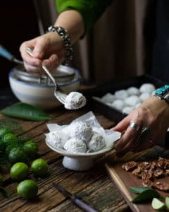 hands serving lime cooler cookies