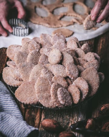 tray of pecan pan de polvo