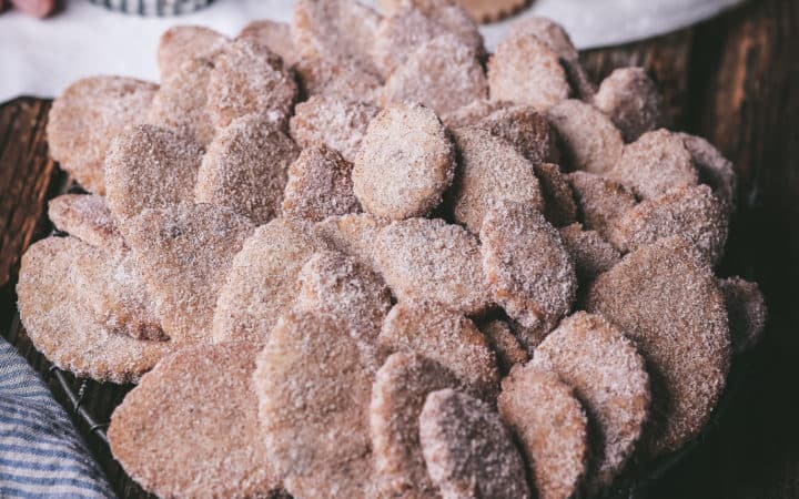 tray of pecan pan de polvo