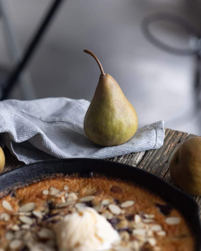 photo of a pear